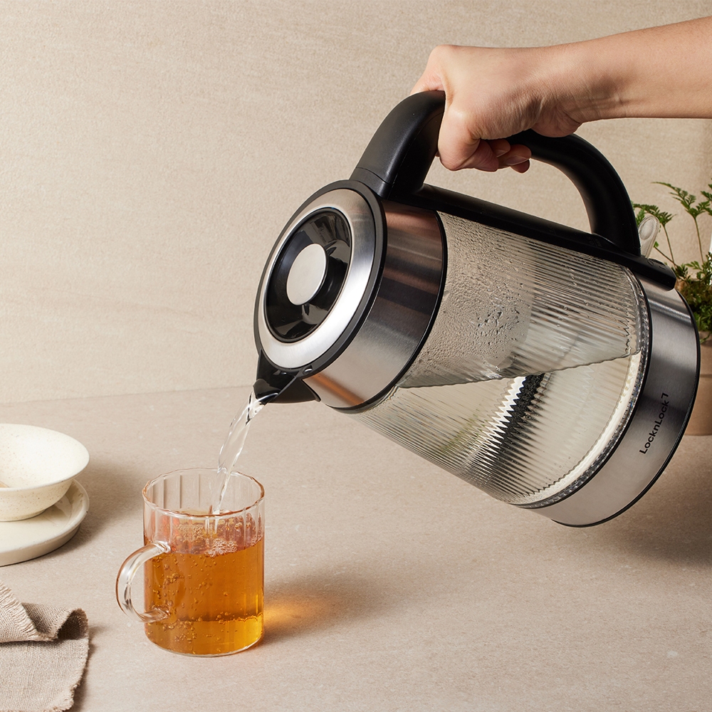 Ấm đun siêu tốc bằng thủy tinh LocknLock Glass Electric Kettle 1.8L có đèn led và lưới lọc EJK256BLK Ấm đun siêu tốc bằng thủy tinh LocknLock Glass Electric Kettle 1.8L có đèn led và lưới lọc EJK256BLK