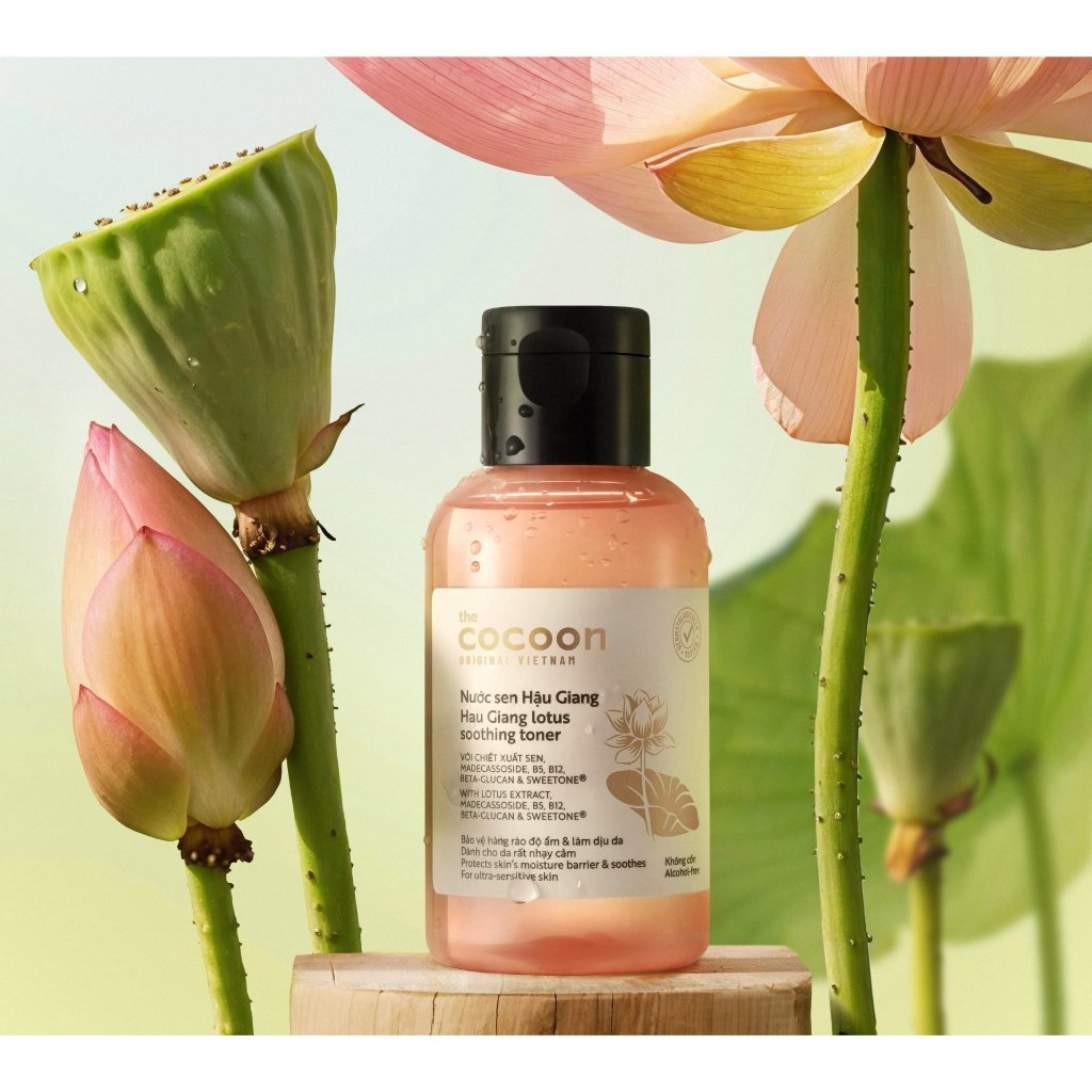 Nước sen Hậu Giang (toner) Cocoon giúp phục hồi đa nhiệm cho da rất nhạy cảm 140ml / 310ml - Vegan Nước sen Hậu Giang (toner) Cocoon giúp phục hồi đa nhiệm cho da rất nhạy cảm 140ml / 310ml - Vegan
