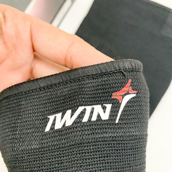 Bó gối xỏ iWin Keepa (Cặp), giữ chân an toàn sẵn sàng lăn xả Bó gối xỏ iWin Keepa (Cặp), giữ chân an toàn sẵn sàng lăn xả