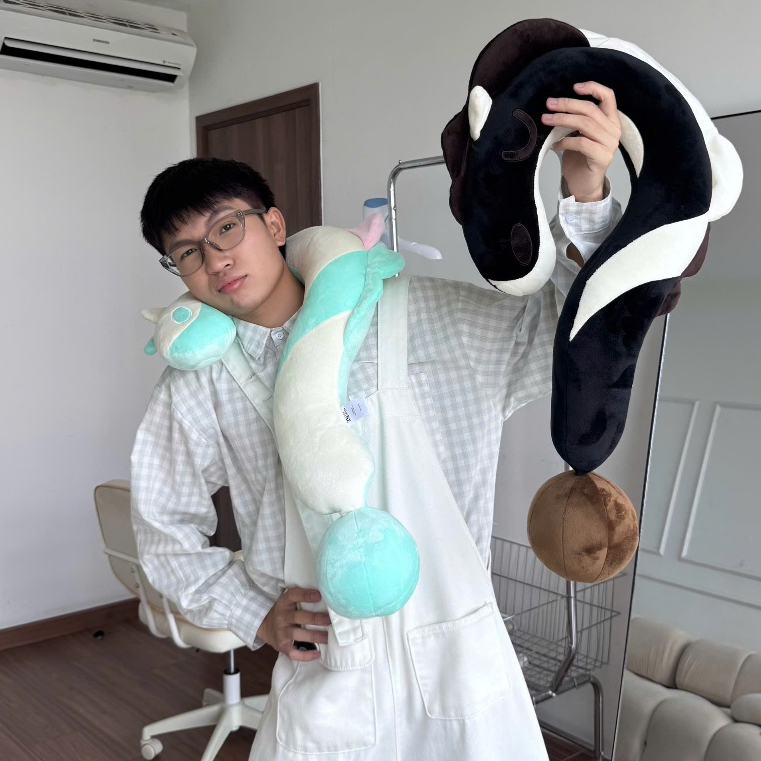 Gối Kê Cổ Tựa Đầu "?" Ngọ Phiên Bản Premium Chất Vải Nhung Mềm Mại Dùng Thư Giãn, Decor, Quà Tặng, Du Lịch Gối Kê Cổ Tựa Đầu "?" Ngọ Phiên Bản Premium Chất Vải Nhung Mềm Mại Dùng Thư Giãn, Decor, Quà Tặng, Du Lịch