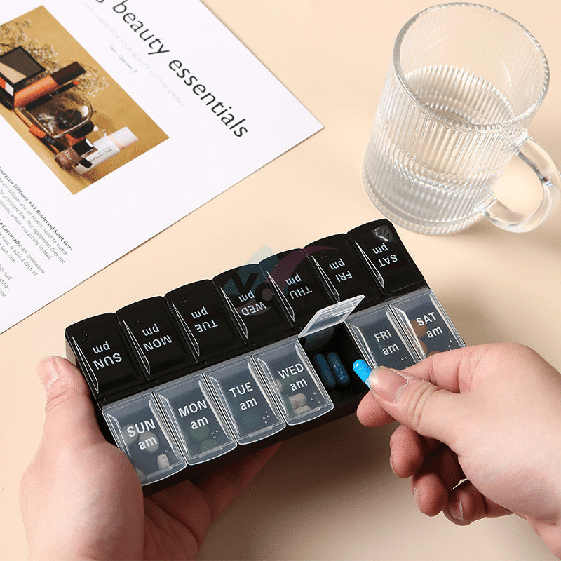 Hộp Đựng Thuốc Chia 14 Ngăn Có Nắp Chống Ẩm 7 Ngày Trong Tuần Tiện Dụng Mang Đi Du Lịch Hộp Đựng Thuốc Chia 14 Ngăn Có Nắp Chống Ẩm 7 Ngày Trong Tuần Tiện Dụng Mang Đi Du Lịch